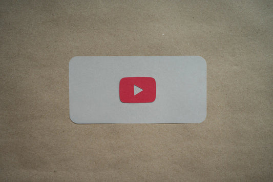 Engaging Order Packaging Videos for Social Media Buzz